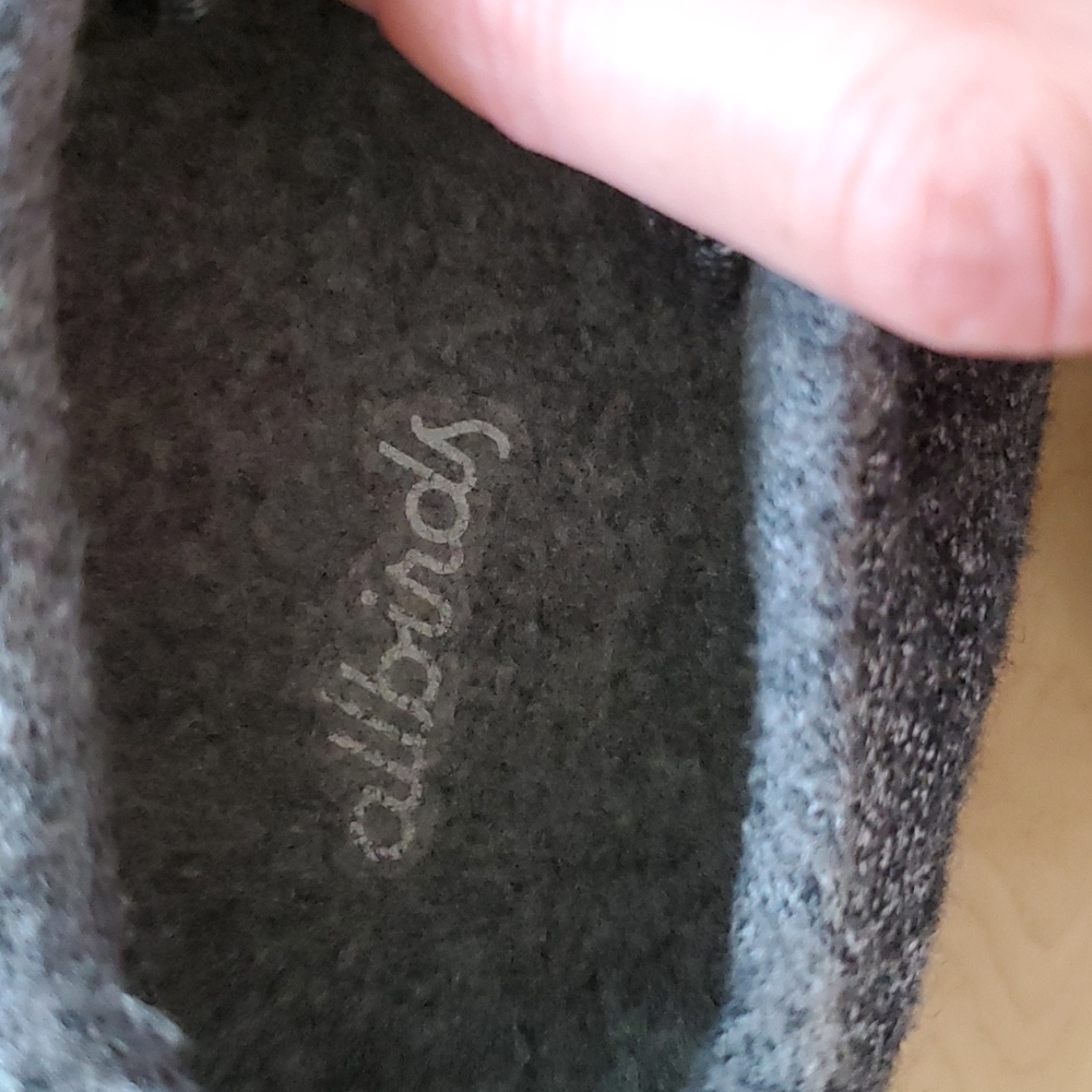 Allbirds - Picture 4 of 4